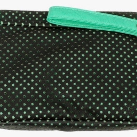 GG Rose by Rock Rebel Star Tote and Clutch Set- ๐ค๐๐ค - Picture 3 of 3